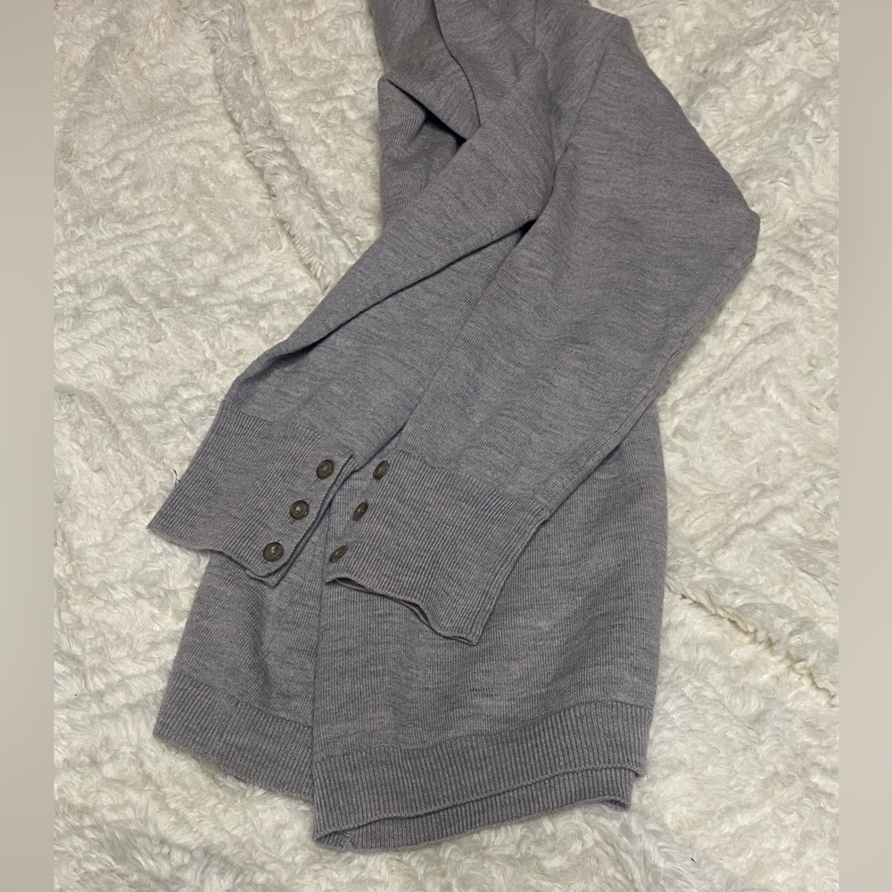 Super cute Banana Republic sweater